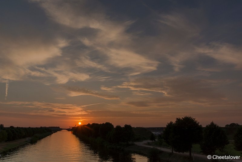 _DSC0040.JPG - Zonsondergang aan het Wilhelminakanaa